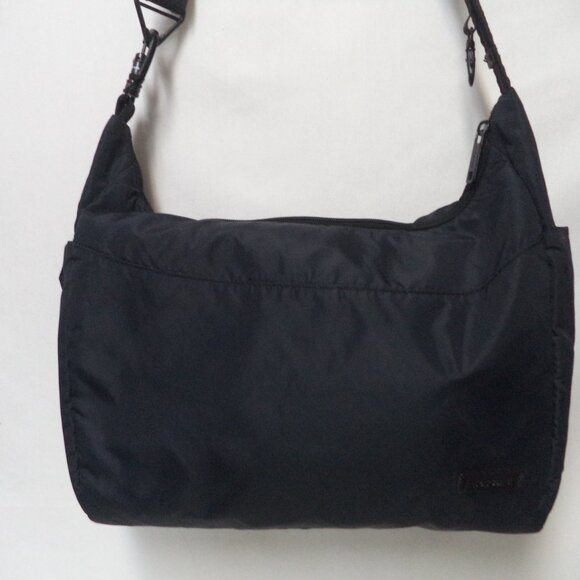 Pacsafe Exomesh Messenger Crossbody bag purse RFID blocking black zip top Travel - Picture 2 of 12